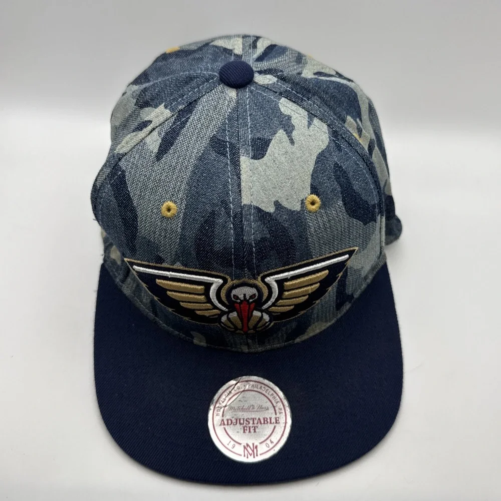 New Orleans Pelicans Hat Cap Snap Back Camo Mitchell Ness Basketball Logo OSFA